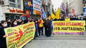 'Biz haklıyız, işimize geri döneceğiz' I İzmir'de KHK'ya karşı eylem 59 haftasında