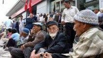 CHP'den emekliler için 'yılda iki ikramiye' teklifi