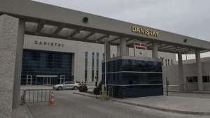 Danıştay'dan 'güvenlik soruşturmaları'nı durdurma kararı