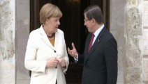 Davutoğlu, Merkel'le görüştü: YPG'ye saldırılar sürecek