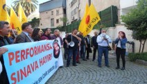 Eğitim Sen İzmir Şubeleri 'performansa hayır' imzalarını teslim etti