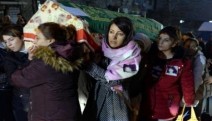 Eşi tarafından öldürülen Sinem'in tabutunu kadınlar taşıdı
