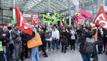 Fransa’daki genel grev büyüyor: Üniversite öğrencilerinden blokaj eylemi