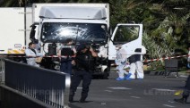 Fransa'da kutlamalara kamyonla saldırı: En az 84 ölü, 100 yaralı