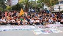 İzmir KESK'ten Nuriye Gülmen ile Semih Özakça için oturma eylemi