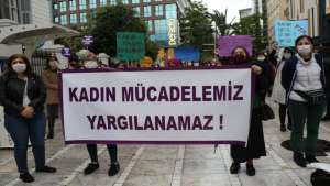 Kadıköy’den seslendiler: Tutuklanan kadınlar serbest bırakılsın