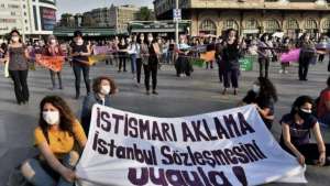 Kadınlar yekvücut: İstismar affına geçit yok