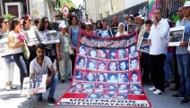 Kapatılan TV10 çalışanları, Sivas katliamında yaşamını yitirenleri andı