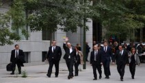 Katalonya'da görevden alınan 8 bakan tutuklandı