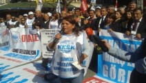 KESK üyeleri Ankara’da: “Ne darbe ne OHAL, demokrasi derhal”