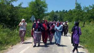Kirazlıyayla'da yol kesen kadınlar gözaltına alındı