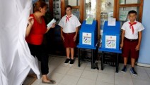 Küba'daki seçimlerde çocuklar gözlemci oldu