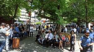 Kuğulu Park'ta baro başkanları polis ablukasına alındı