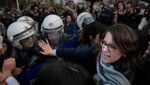 Las Tesis’e ilk müdahale Türkiye’de: Çok sayıda kadın gözaltında