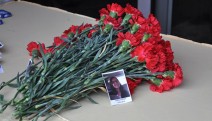 Öğrencisi tarafından öldürülen araştırma görevlisi için tören düzenlendi