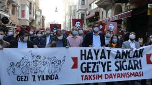 Taksim Dayanışması: Gezi özgürlük ve adalet umududur