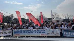 TTB ve İstanbul Tabip Odası’nın Çağrısıyla Büyük Hekim Yürüyüşü Yapıldı