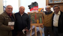 Turgutlu'da Soğukpınar'ın tabloları, Aracı'nın romanı için buluşma