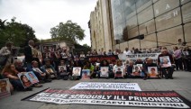 Tutuklu aileleri 289 haftadır meydanda...."Hasta mahpusları serbest bırakın"