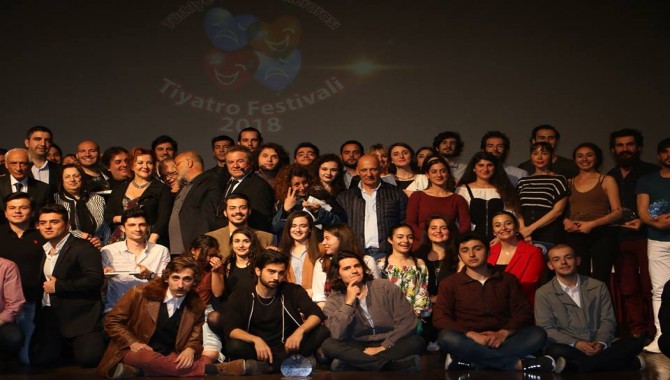 Türkiye Üniversitelerarası Tiyatro Festivali’nde ödüller sahiplerini buldu