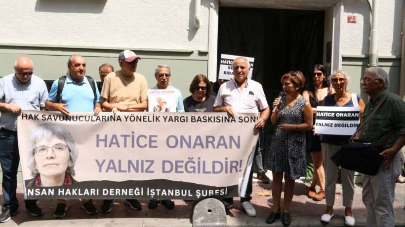 Tutsak Hatice Onaran’a para gönderme eylemi