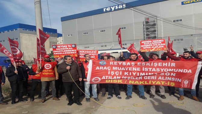Tüvtürk Reysaş işçileri, direnişi REYSAŞ Lojistik önüne taşıdılar