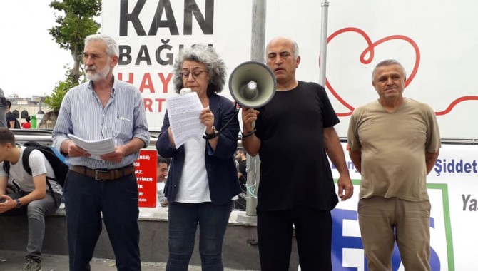 “Yaşlılarına saygısı olmayan toplum, dünleri eksik, bugünleri silik, gelecekleri bitiktir”