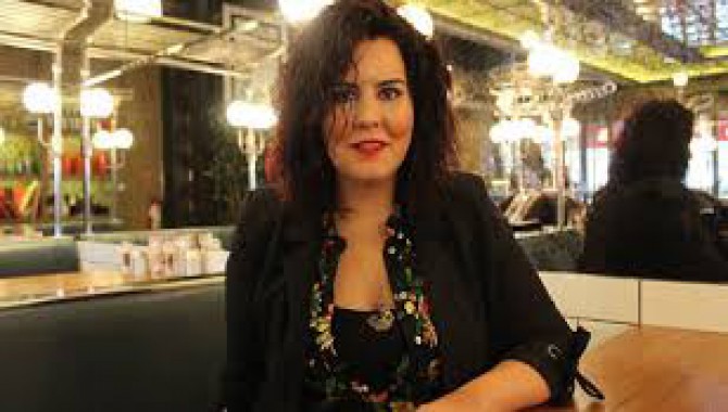Yazar Ayşegül Tözeren gözaltına alındı