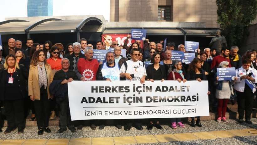 İzmir'de ikinci Adalet Nöbeti: Temel hak ve özgürlükler için yürüyeceğiz