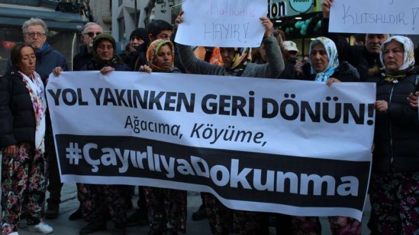 İzmir Çayırlılar ağaç kesimine karşı ayakta